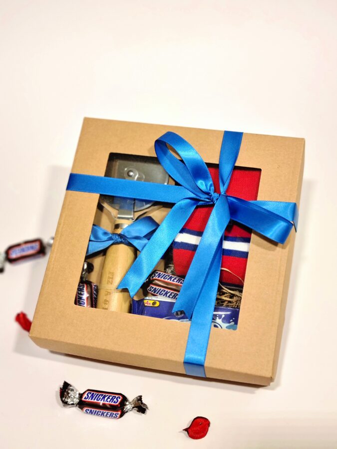 Gift box "Pizza & Socks"